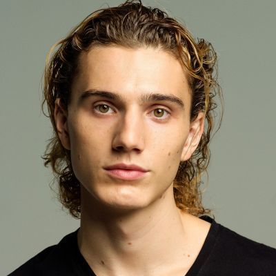 Zachary Nachbar-Seckel headshot